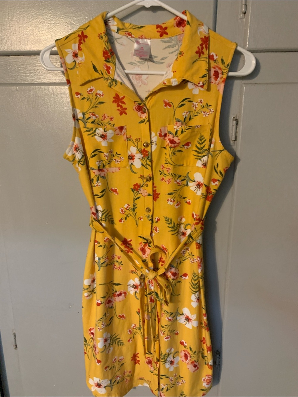 No Boundaries Yellow Floral Sleeveless Button-Front Tie-Waist Dress